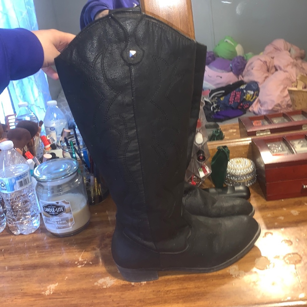 Cowgirl riding boots